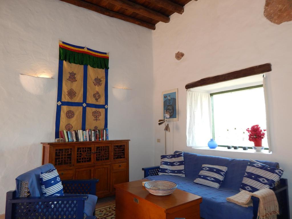 La Casa Caldera Pension Femés Buitenkant foto