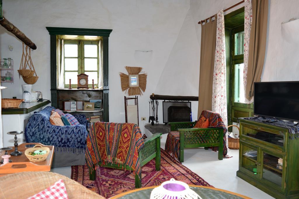 La Casa Caldera Pension Femés Buitenkant foto