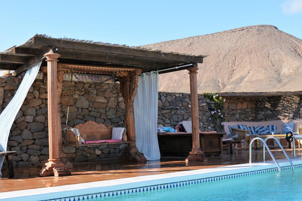 La Casa Caldera Pension Femés Buitenkant foto