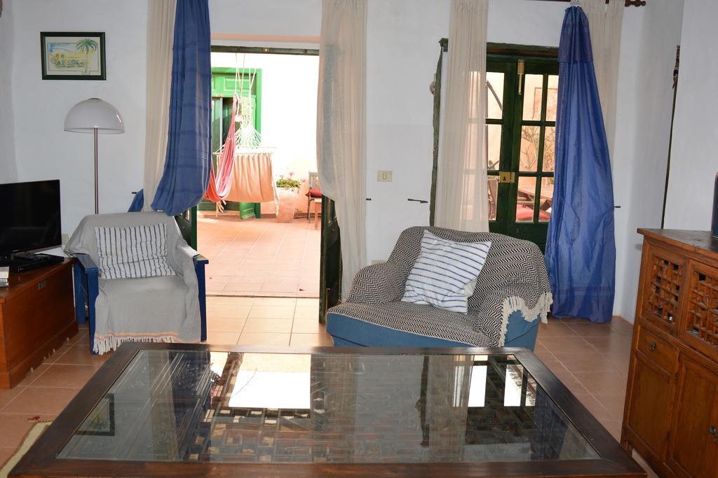 La Casa Caldera Pension Femés Buitenkant foto